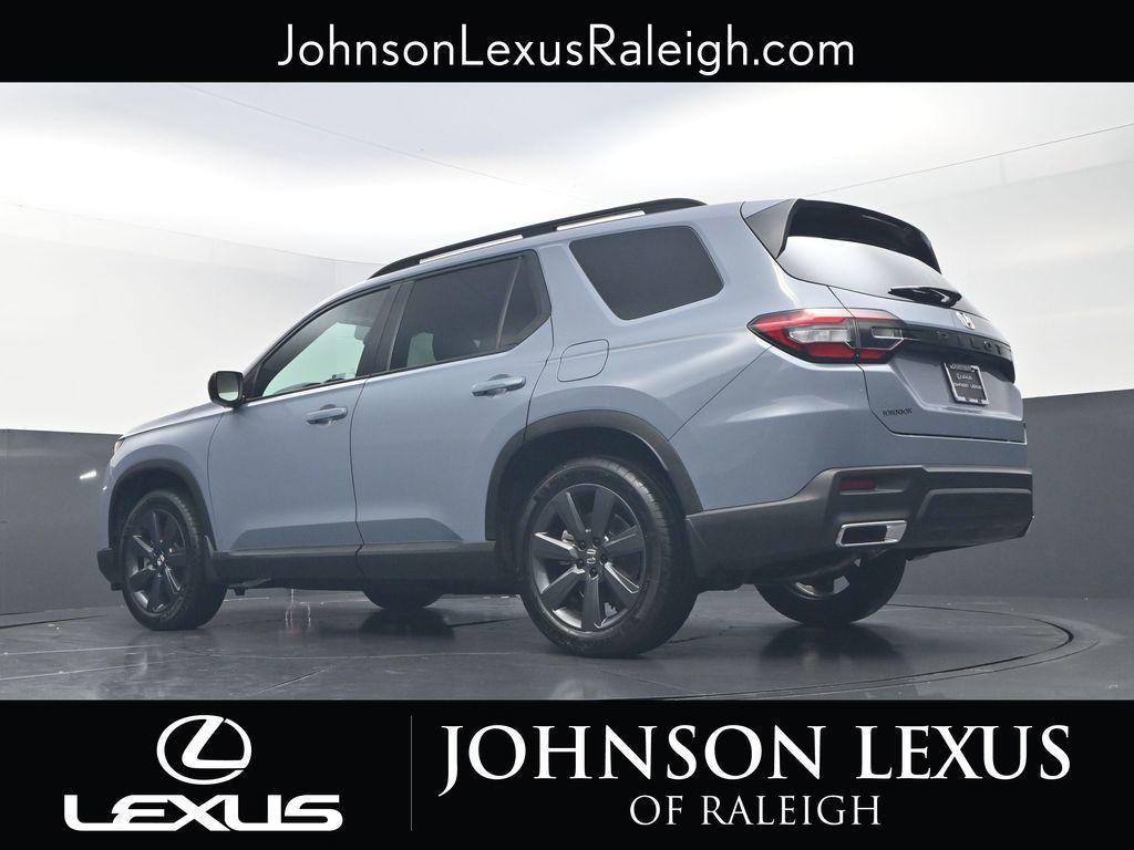 used 2025 Honda Pilot car, priced at $38,478