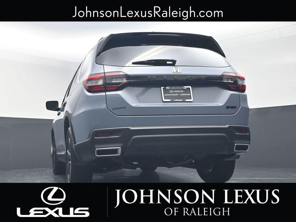 used 2025 Honda Pilot car, priced at $38,478