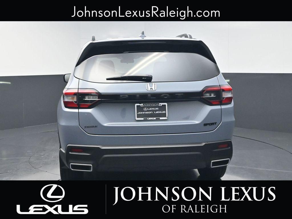 used 2025 Honda Pilot car, priced at $38,478