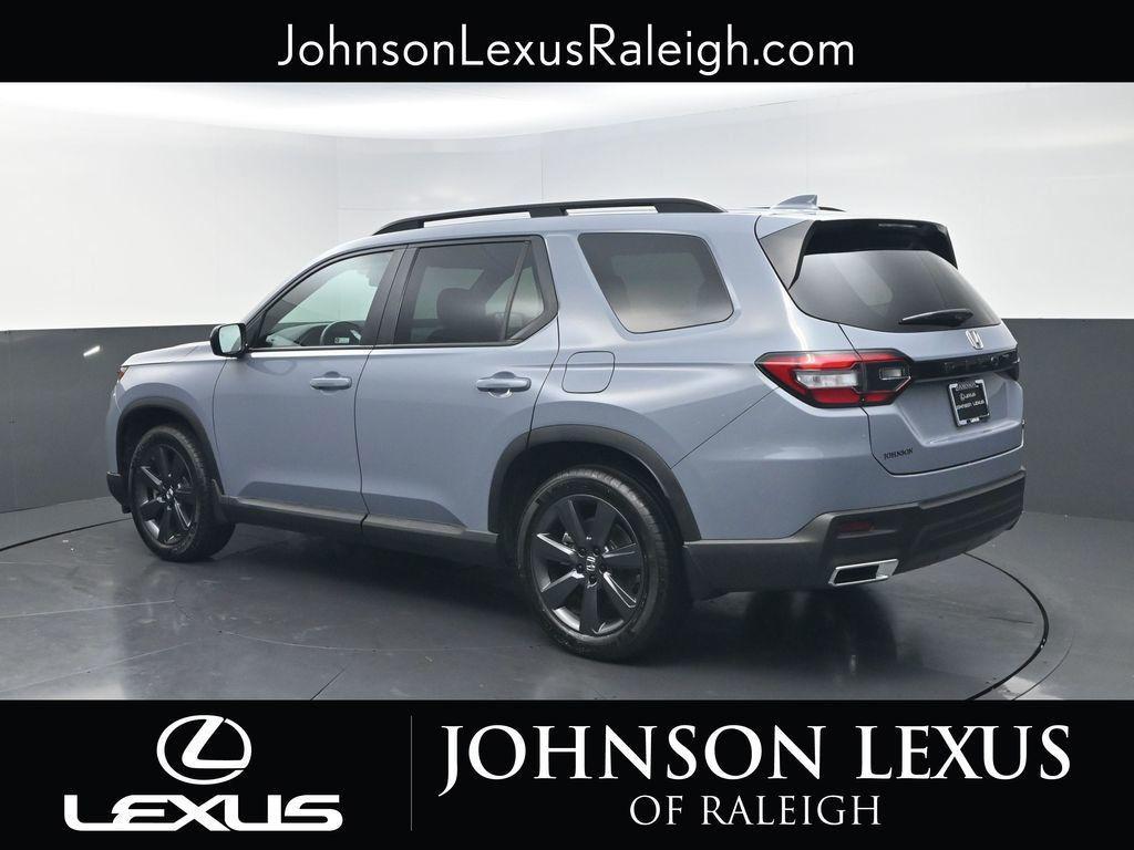 used 2025 Honda Pilot car, priced at $38,478