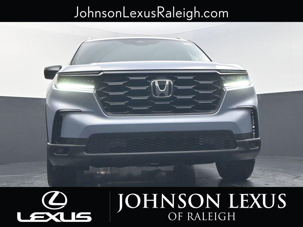 used 2025 Honda Pilot car, priced at $38,478