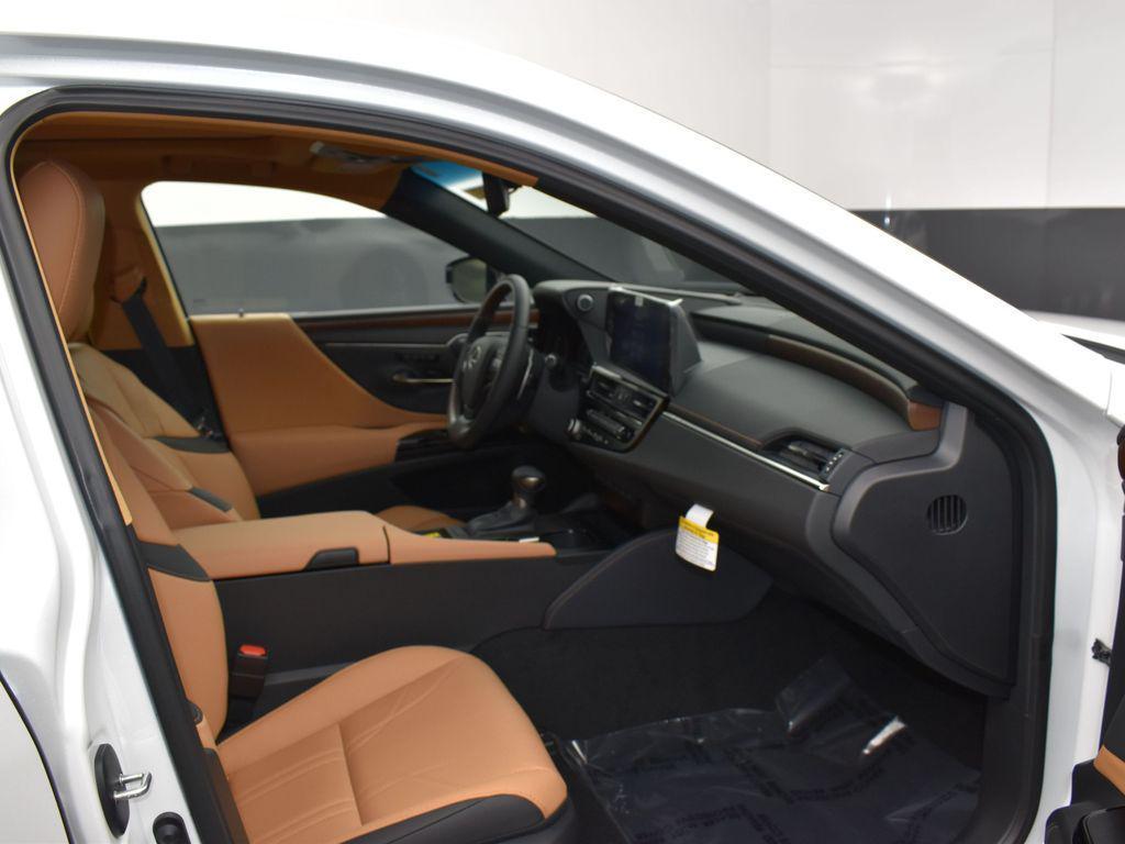 new 2025 Lexus ES 350 car, priced at $56,379