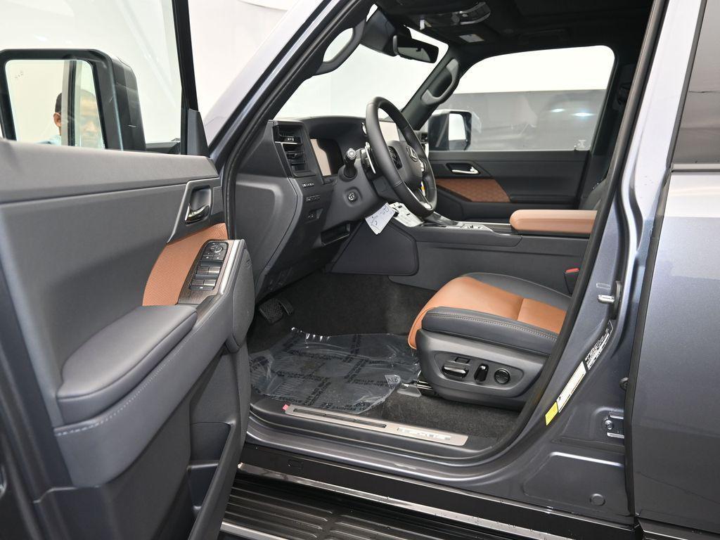 new 2025 Lexus GX 550 car, priced at $83,633