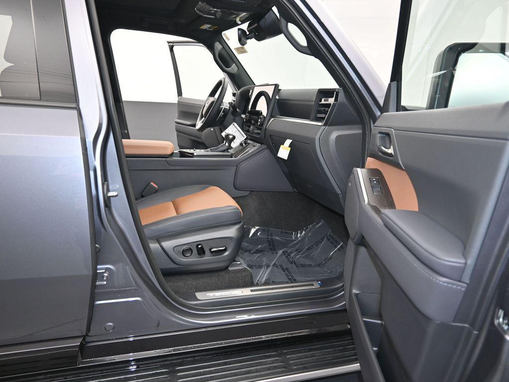 new 2025 Lexus GX 550 car, priced at $83,633