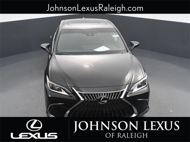 new 2025 Lexus ES 300h car, priced at $50,379