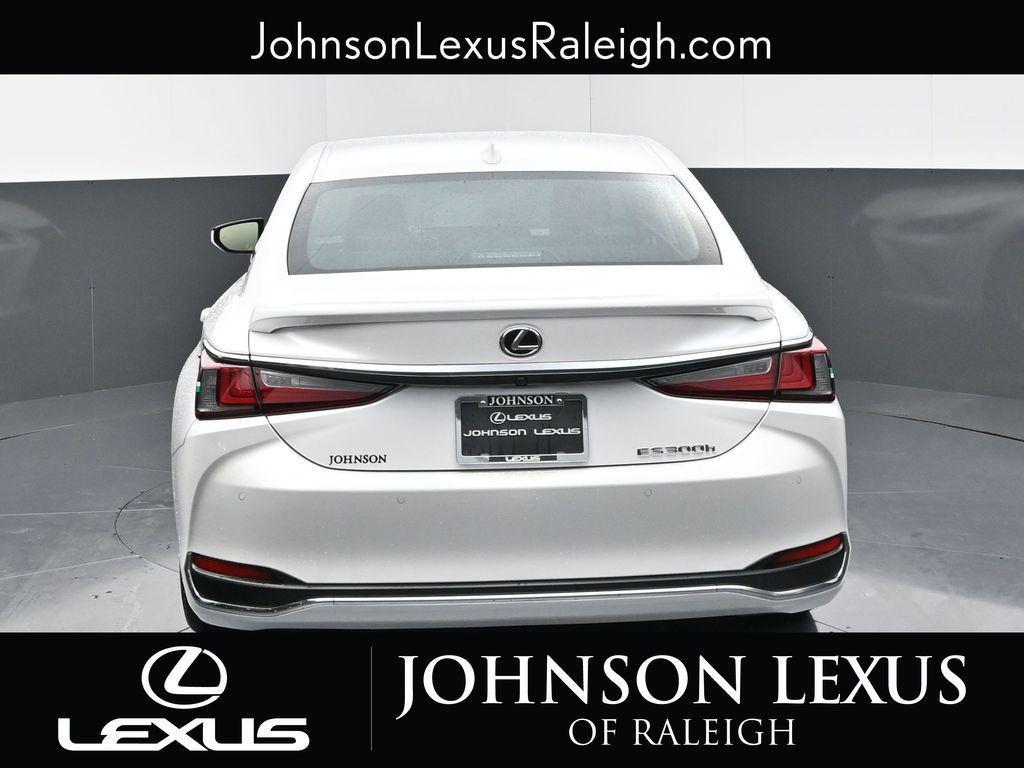 new 2025 Lexus ES 300h car, priced at $54,979