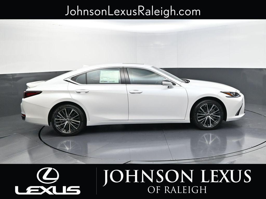 new 2025 Lexus ES 300h car, priced at $51,744