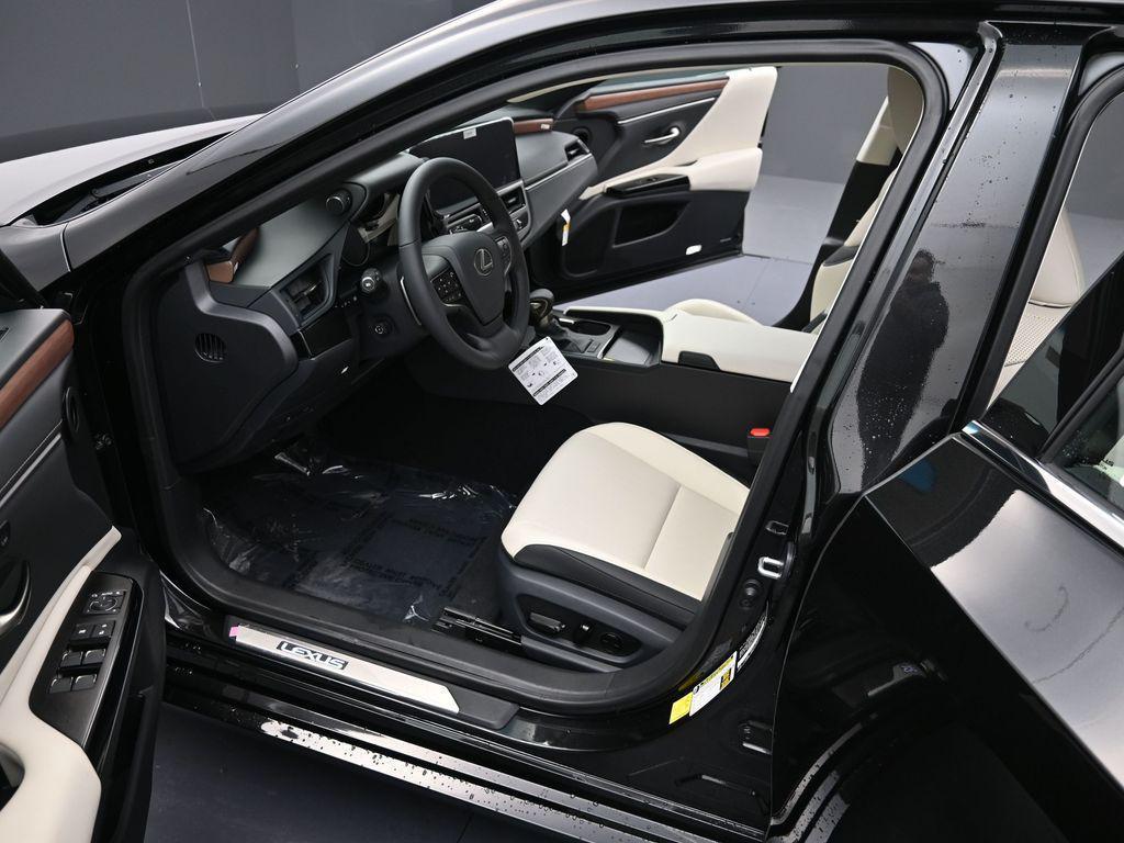 new 2025 Lexus ES 350 car, priced at $49,505