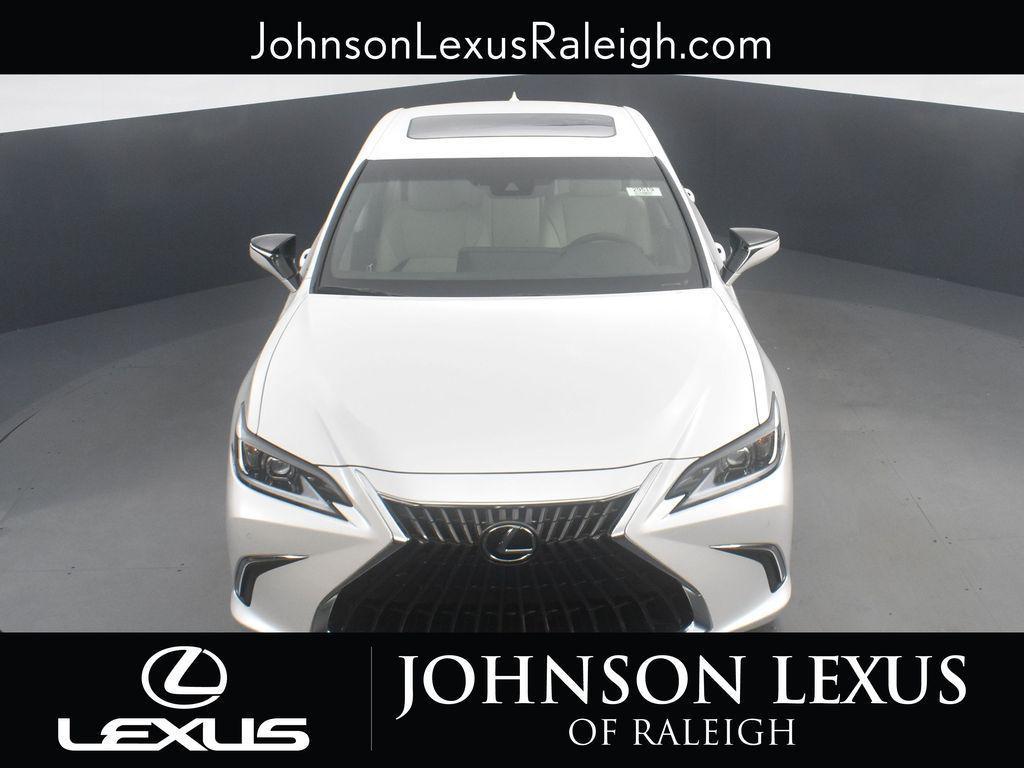 new 2025 Lexus ES 300h car, priced at $51,524