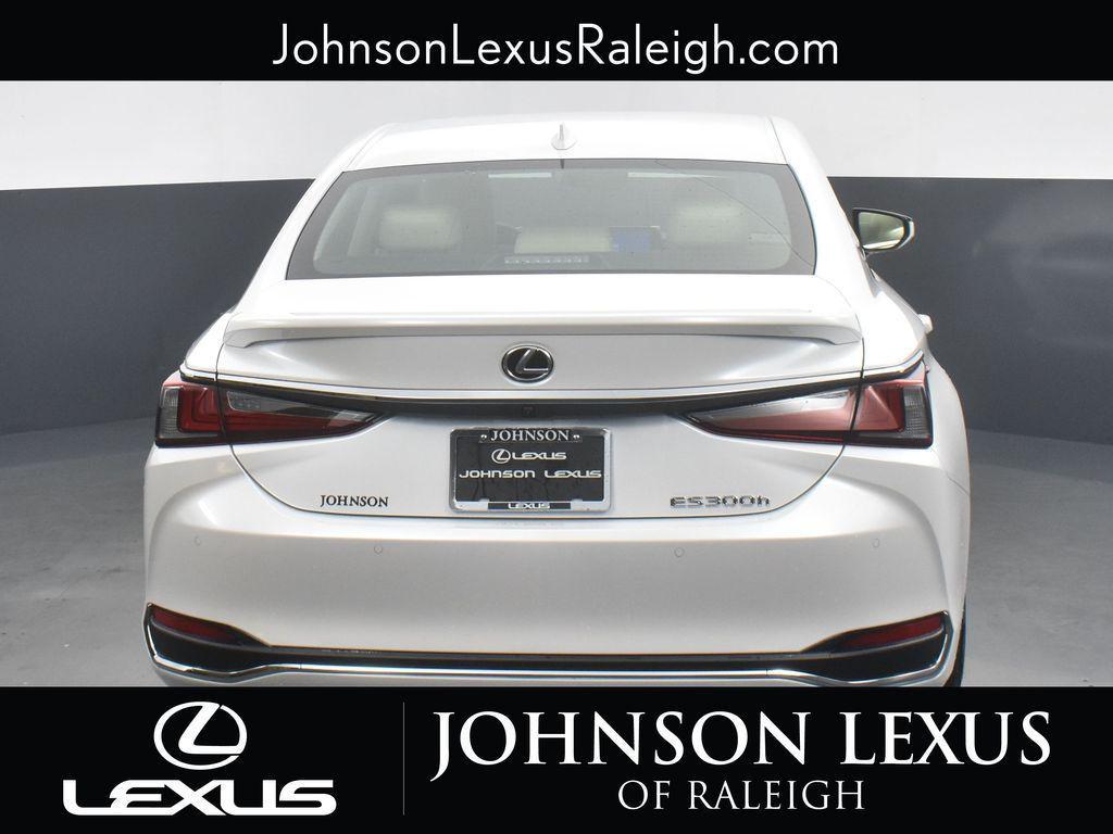 new 2025 Lexus ES 300h car, priced at $51,524