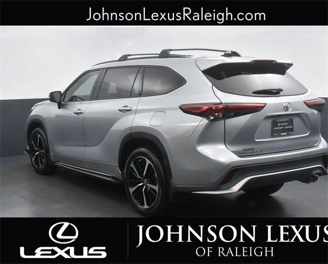 used 2022 Toyota Highlander car, priced at $41,988