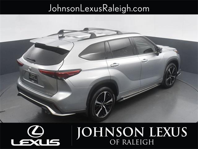 used 2022 Toyota Highlander car, priced at $41,988
