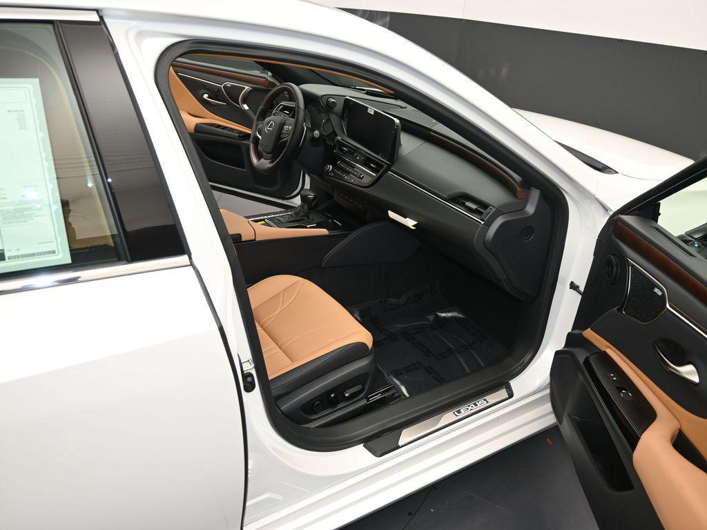 new 2025 Lexus ES 350 car, priced at $56,450