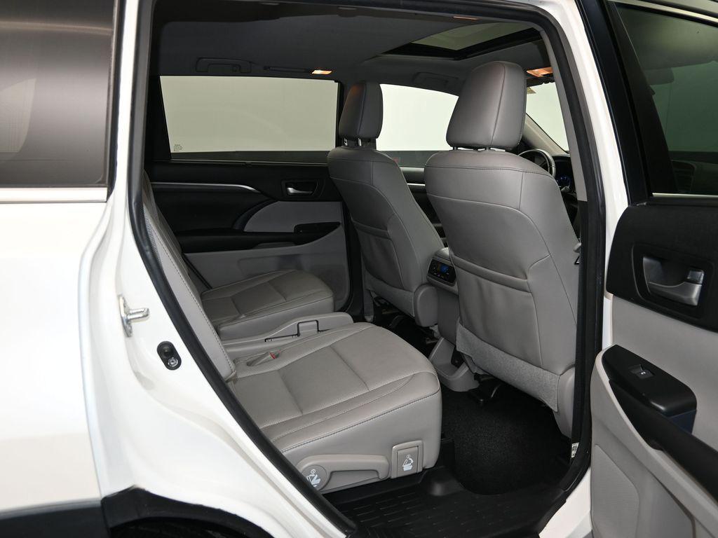 used 2018 Toyota Highlander car, priced at $19,889