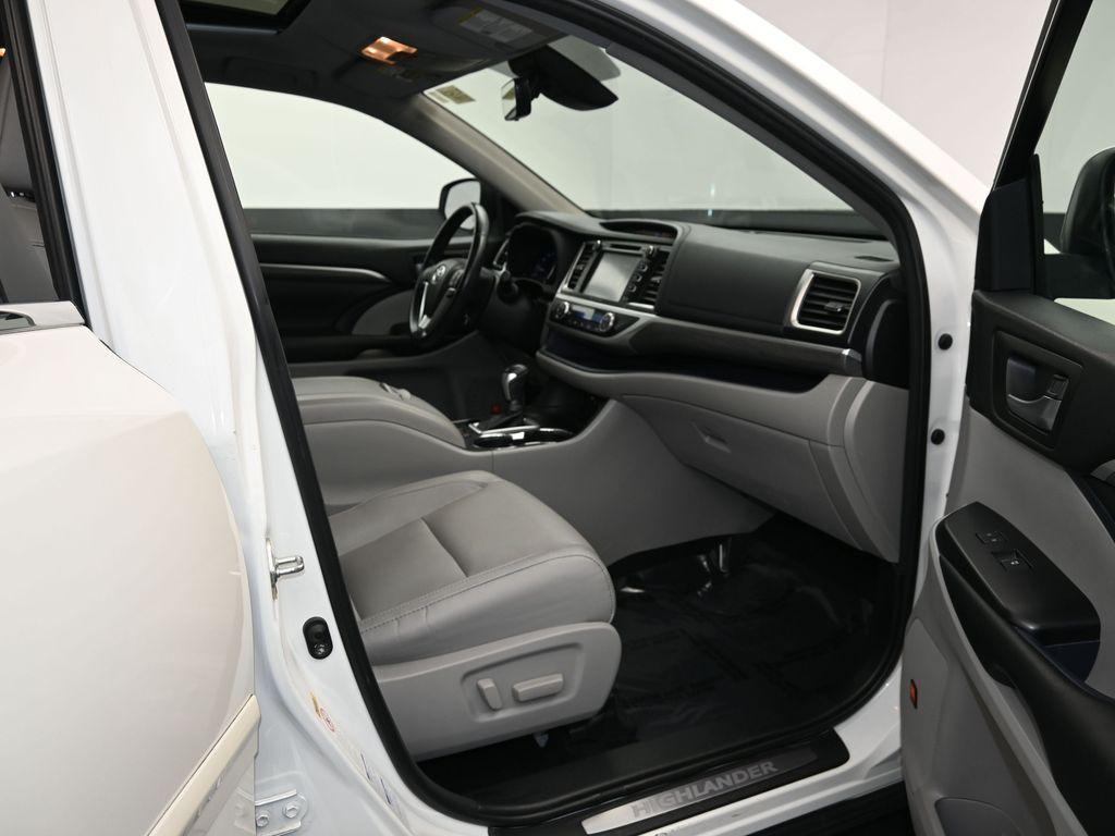 used 2018 Toyota Highlander car, priced at $19,889
