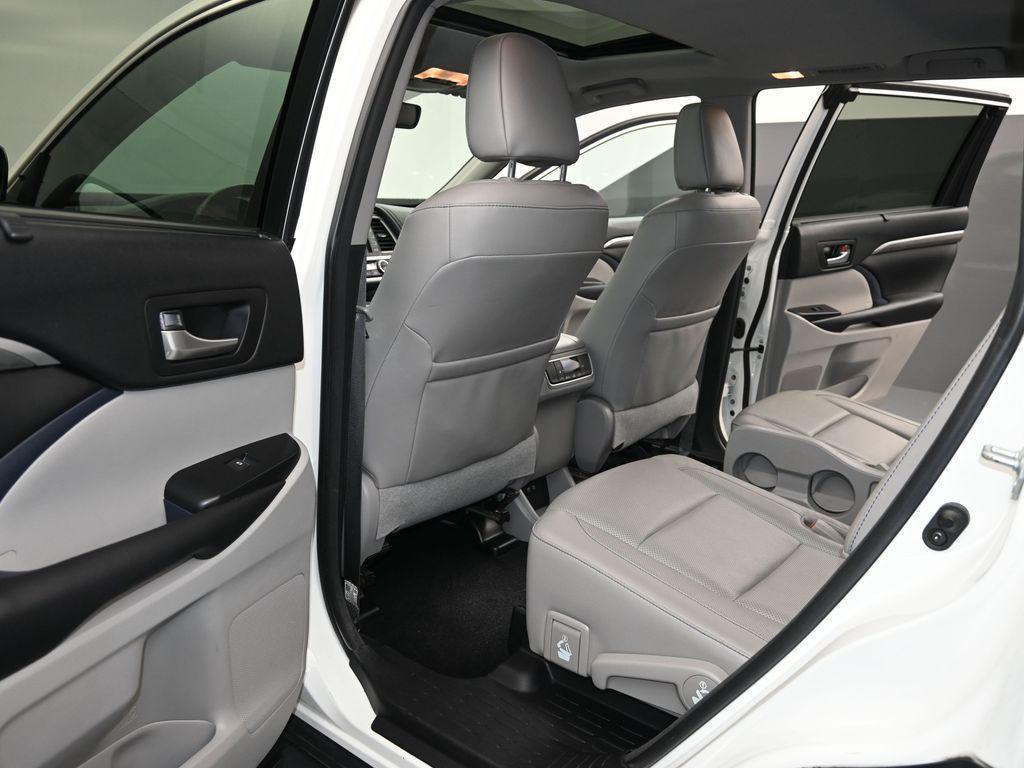 used 2018 Toyota Highlander car, priced at $19,889