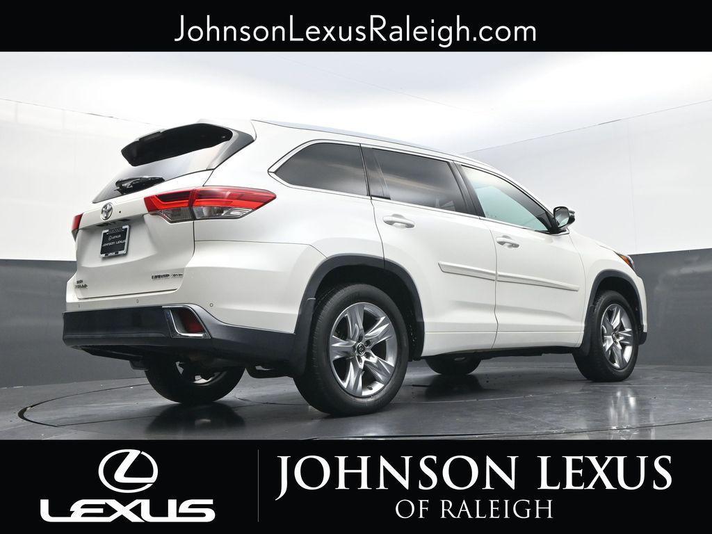 used 2018 Toyota Highlander car, priced at $19,889