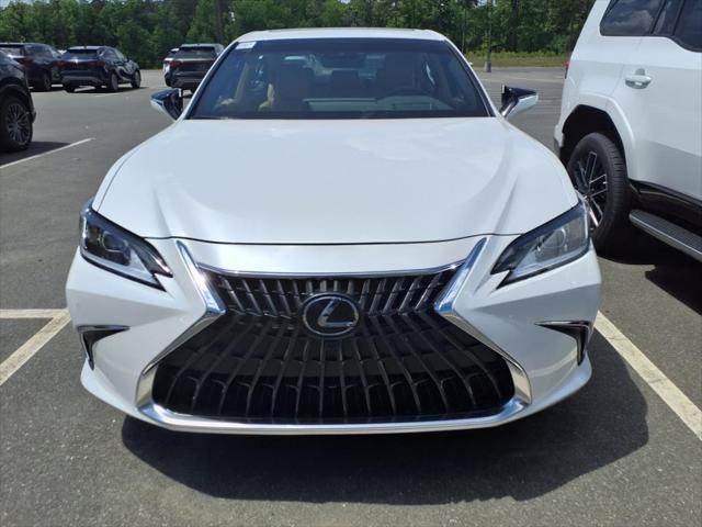 new 2025 Lexus ES 300h car, priced at $54,359