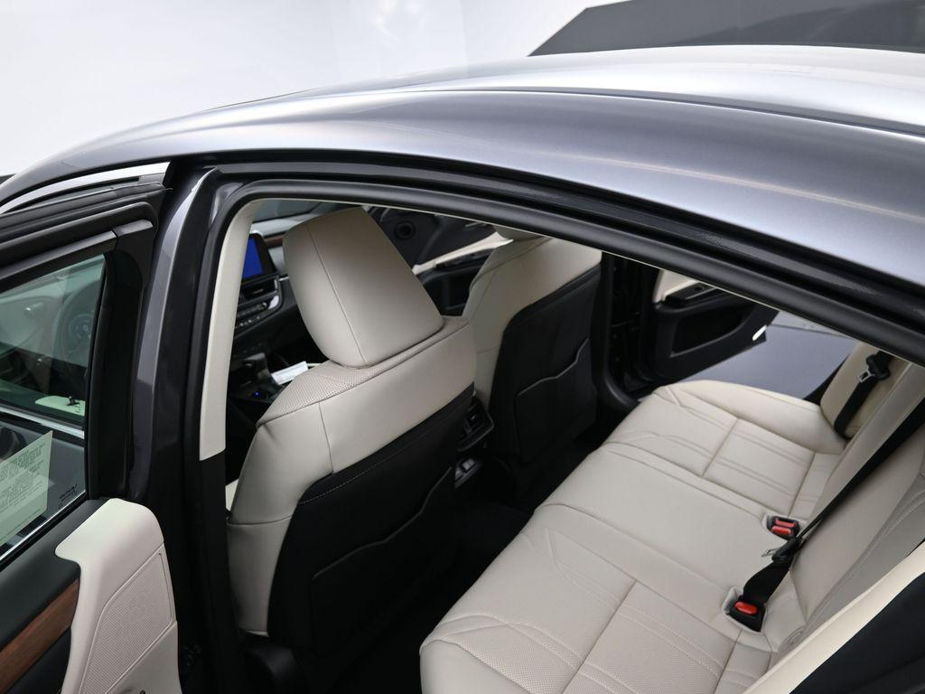 new 2025 Lexus ES 300h car, priced at $54,979