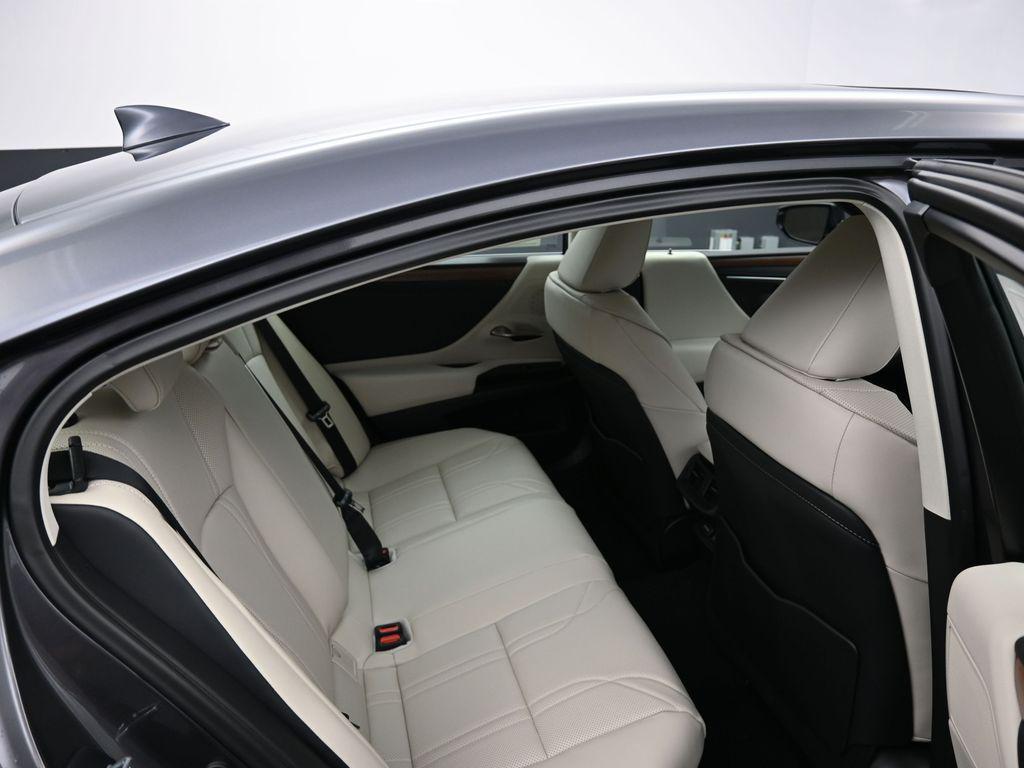 new 2025 Lexus ES 300h car, priced at $54,979