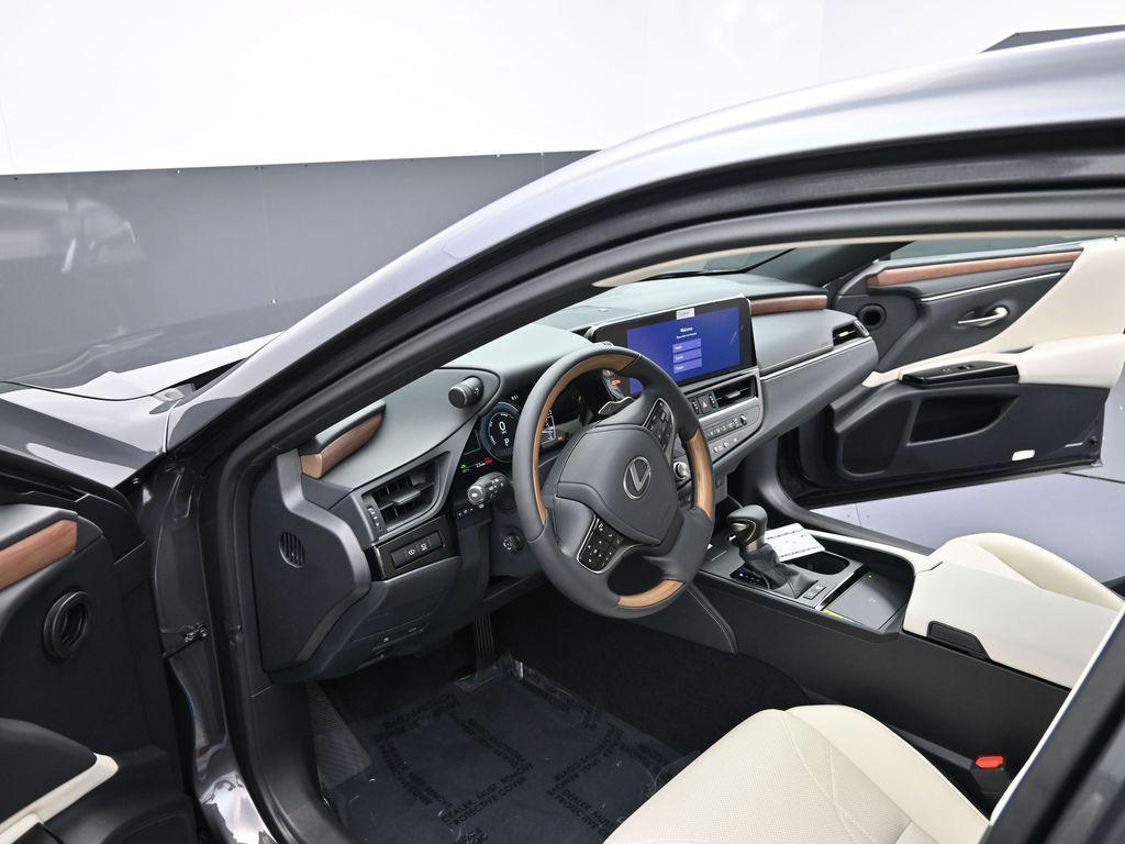 new 2025 Lexus ES 300h car, priced at $54,979
