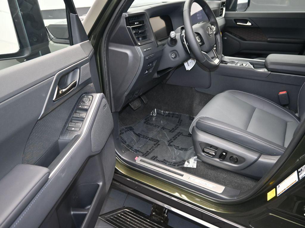 new 2025 Lexus GX 550 car, priced at $86,692