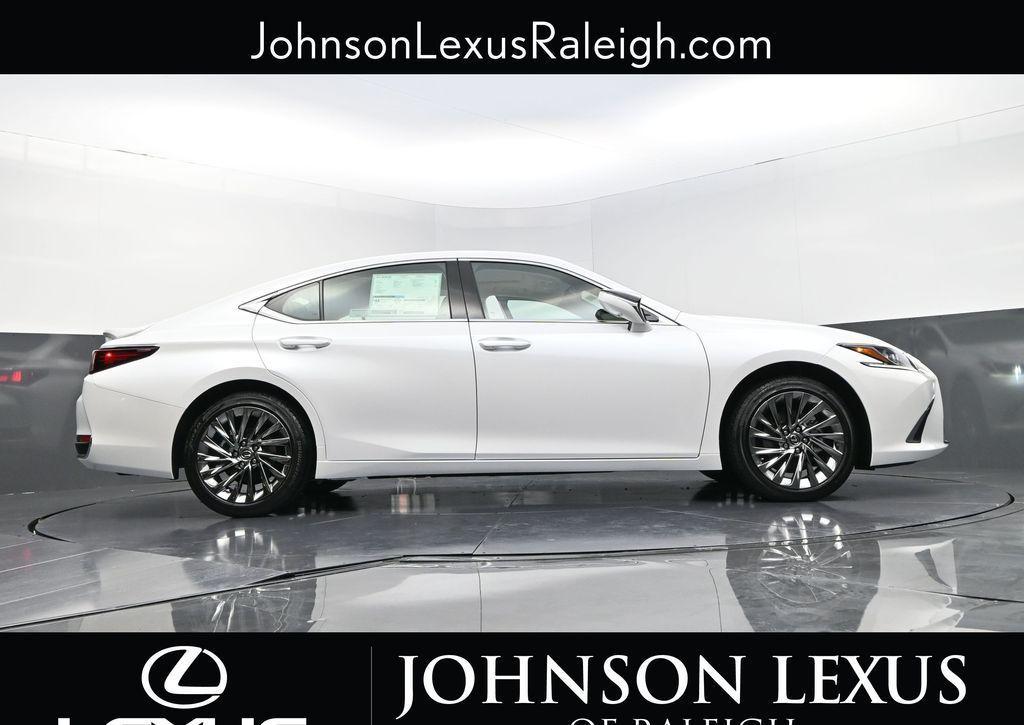 new 2025 Lexus ES 300h car, priced at $54,979