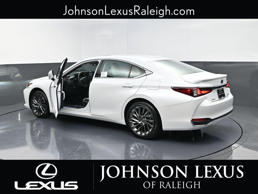 new 2025 Lexus ES 300h car, priced at $54,979