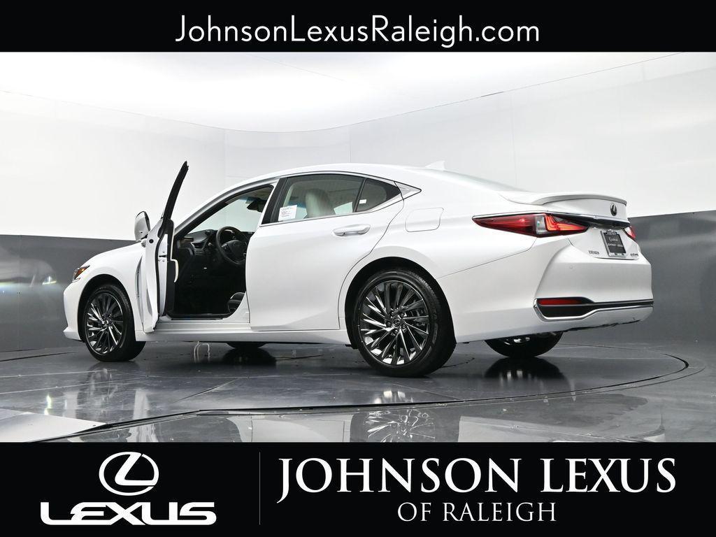 new 2025 Lexus ES 300h car, priced at $54,979