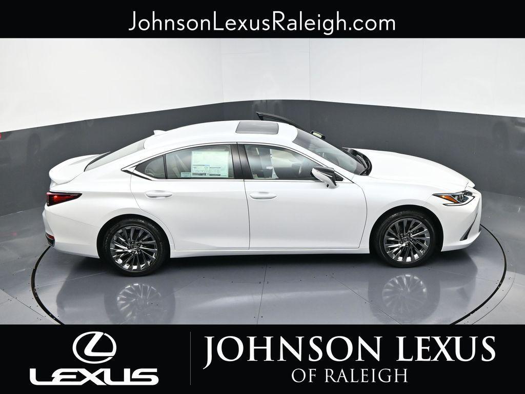 new 2025 Lexus ES 300h car, priced at $54,979