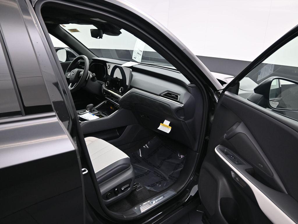 new 2026 Lexus TX 500h car, priced at $80,887