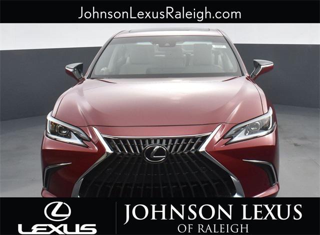 new 2025 Lexus ES 300h car, priced at $51,024