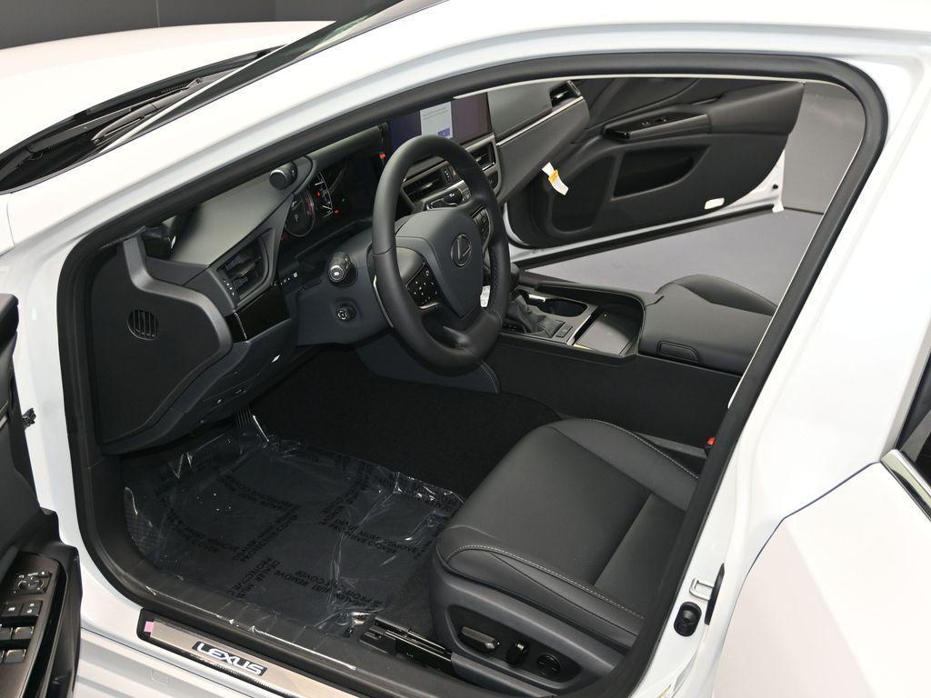 new 2025 Lexus ES 350 car, priced at $50,924