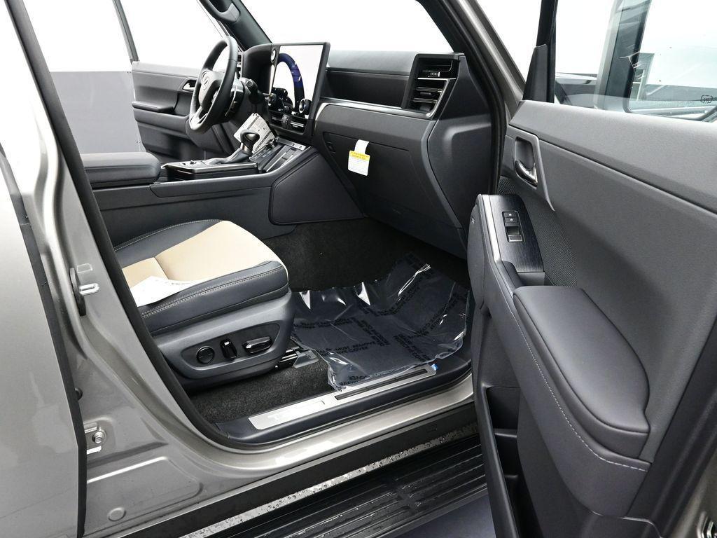 new 2025 Lexus GX 550 car, priced at $85,309
