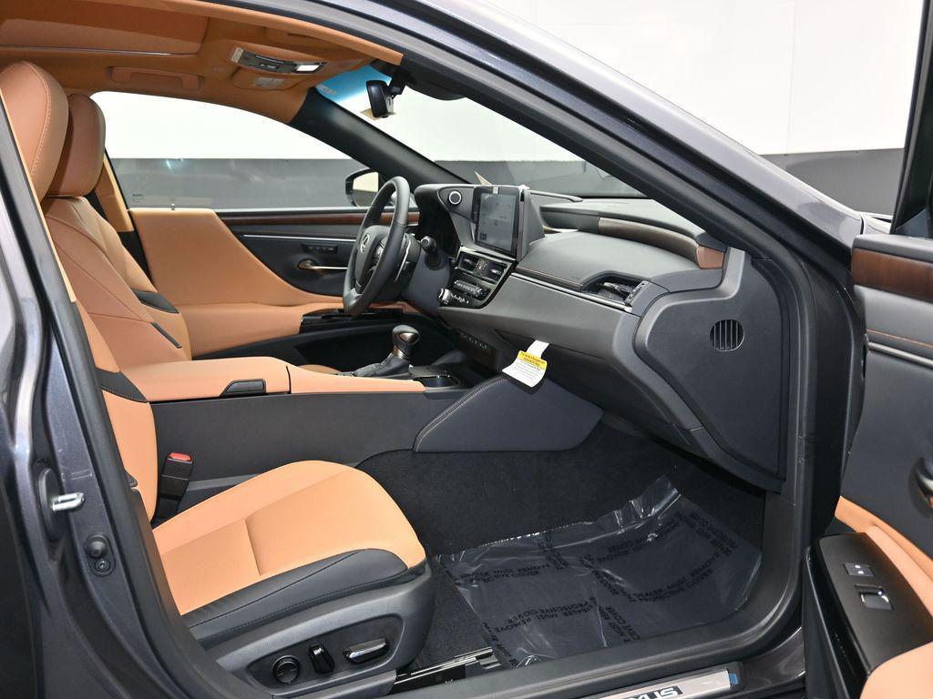 new 2025 Lexus ES 350 car, priced at $50,505