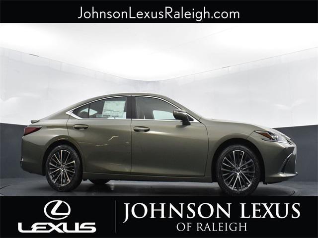 new 2025 Lexus ES 300h car, priced at $48,914