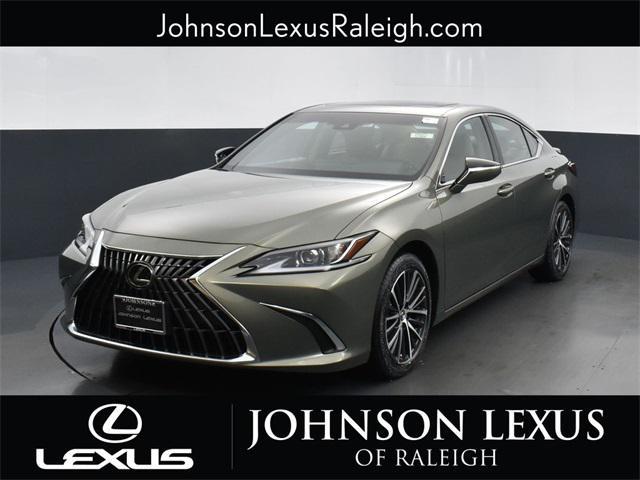 new 2025 Lexus ES 300h car, priced at $48,914