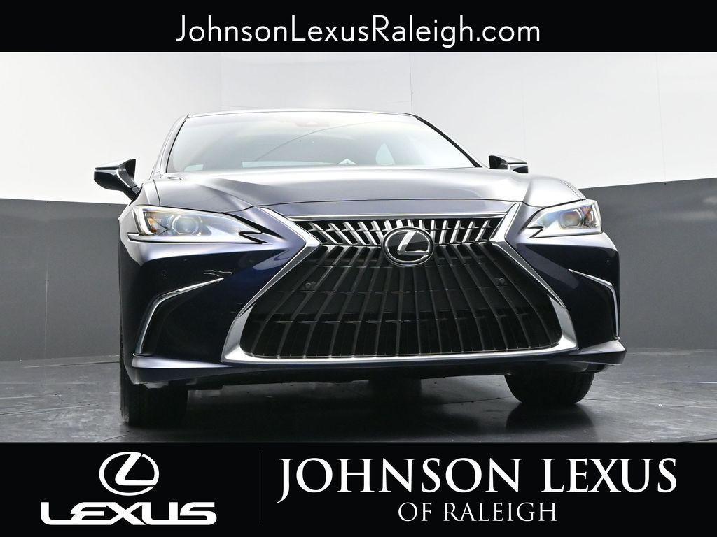 new 2025 Lexus ES 300h car, priced at $51,244