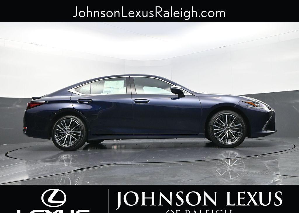 new 2025 Lexus ES 300h car, priced at $51,244