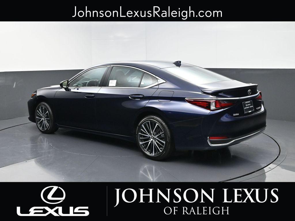 new 2025 Lexus ES 300h car, priced at $51,244