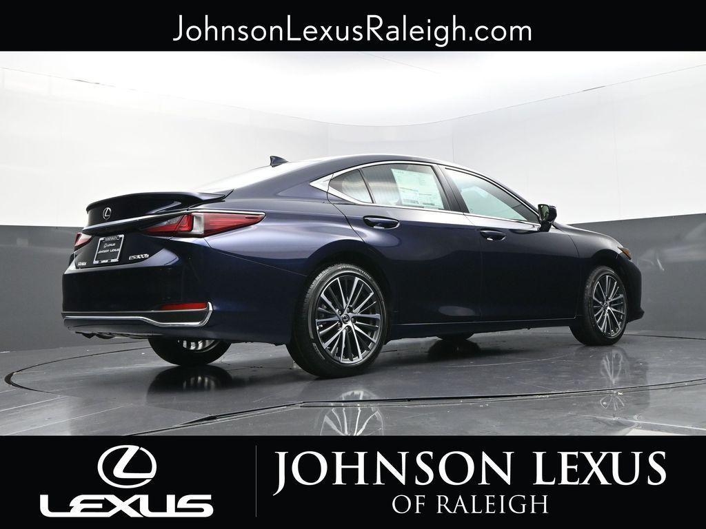 new 2025 Lexus ES 300h car, priced at $51,244