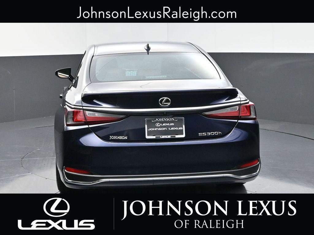 new 2025 Lexus ES 300h car, priced at $51,244