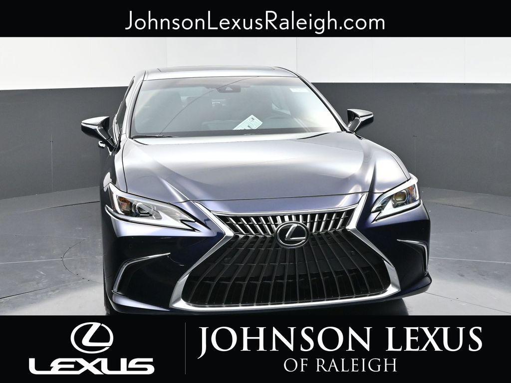 new 2025 Lexus ES 300h car, priced at $51,244