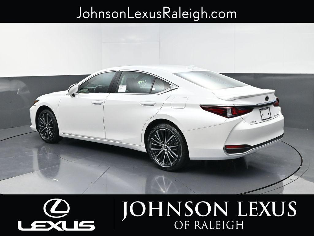 new 2025 Lexus ES 300h car, priced at $51,744