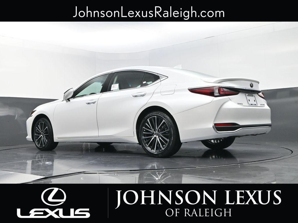 new 2025 Lexus ES 300h car, priced at $51,744