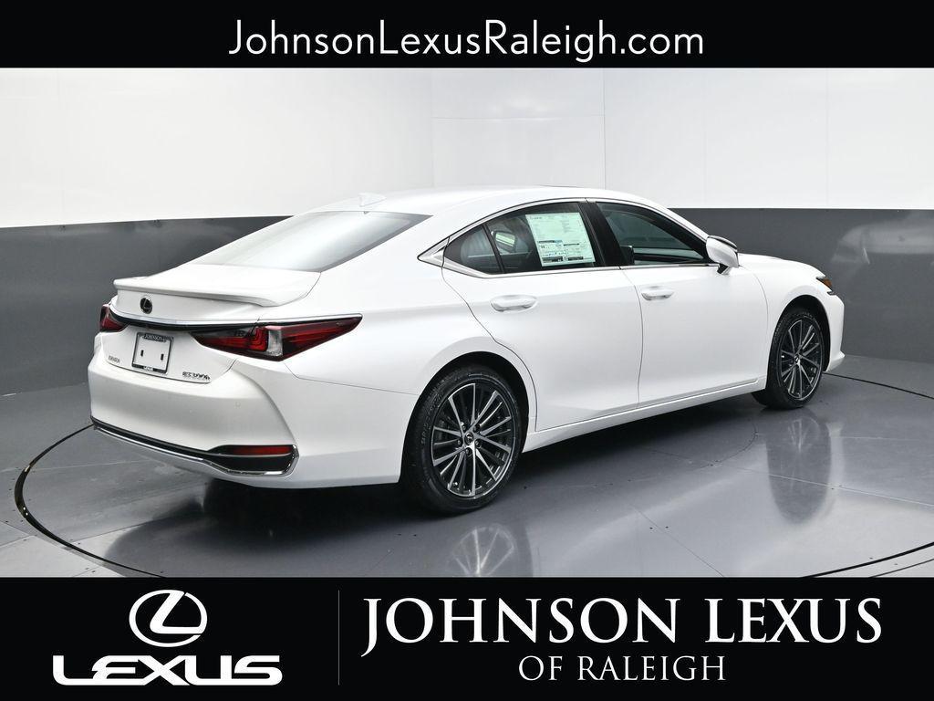 new 2025 Lexus ES 300h car, priced at $51,744
