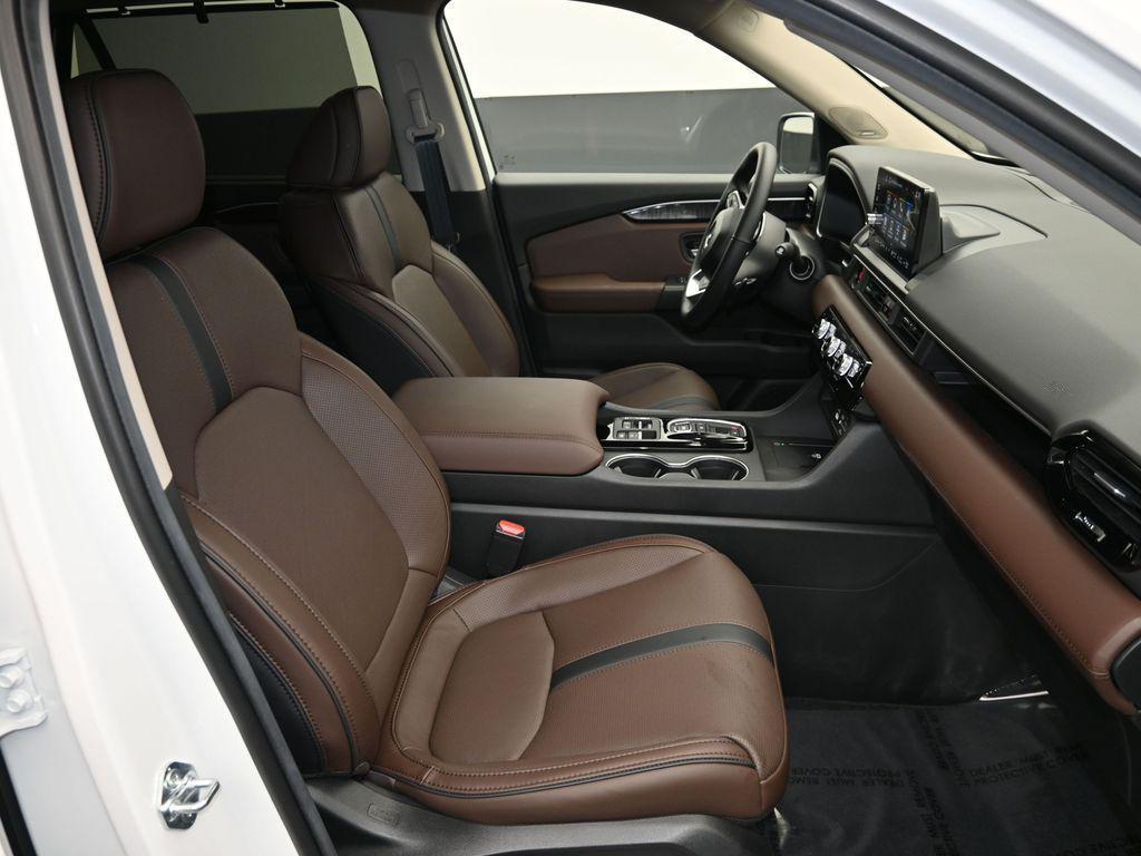 used 2025 Honda Pilot car, priced at $50,980