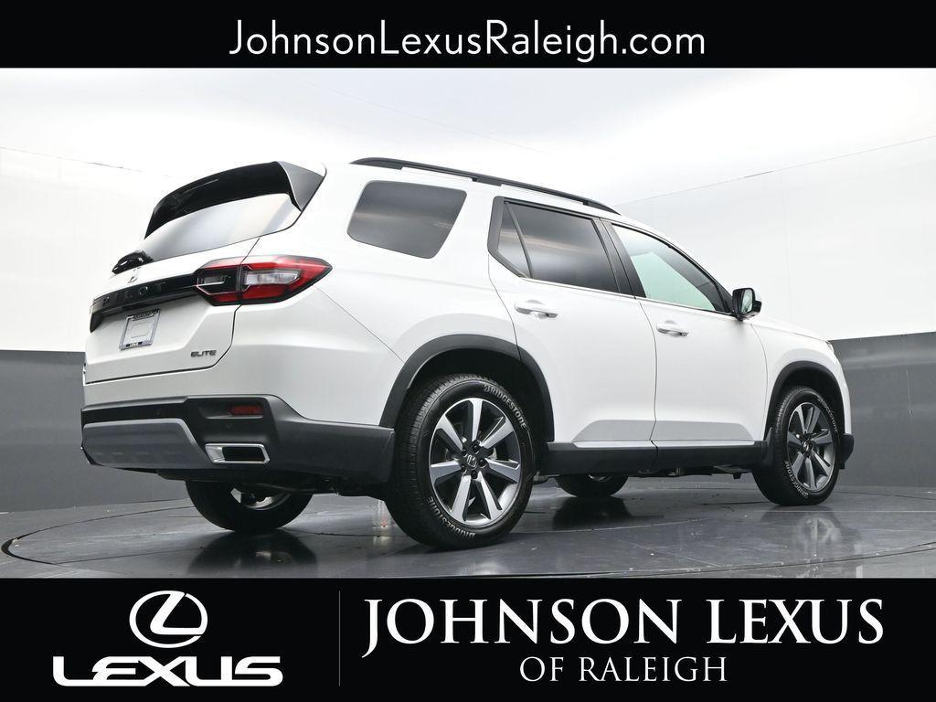 used 2025 Honda Pilot car, priced at $50,980
