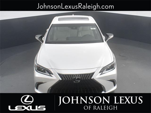 new 2025 Lexus ES 300h car, priced at $51,524