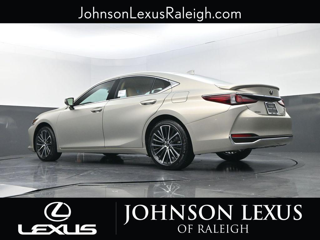 new 2025 Lexus ES 300h car, priced at $50,954